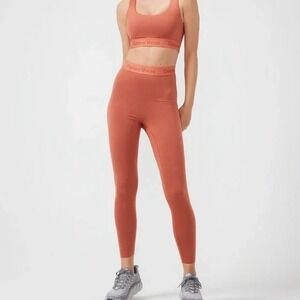 Outdoor Voices Smooth 7/8 Leggings M Coral Nylon Lycra Athleisure